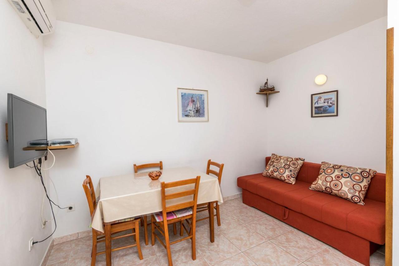 Apartments Neda Трогир Экстерьер фото