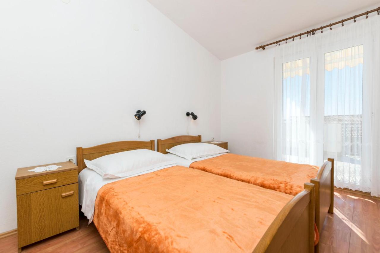Apartments Neda Трогир Экстерьер фото