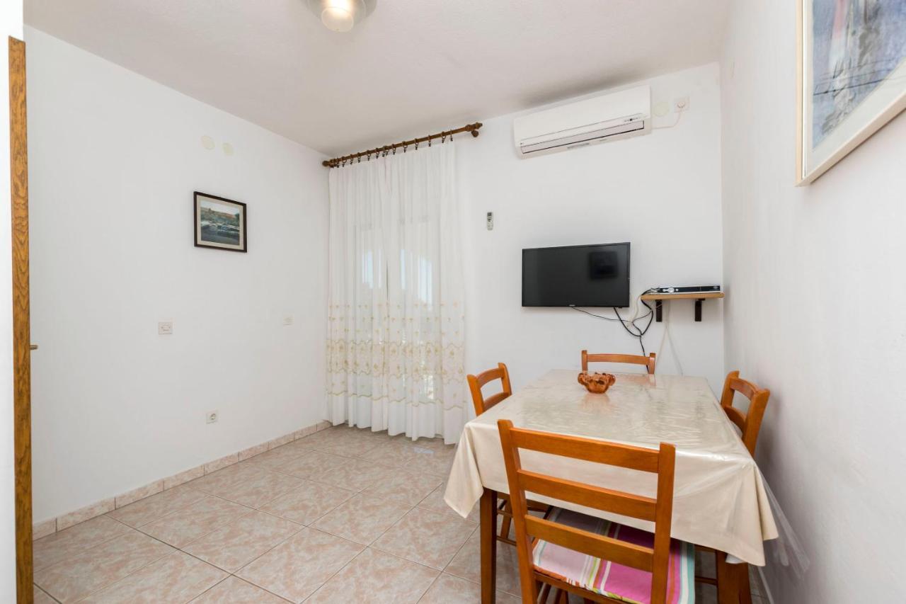 Apartments Neda Трогир Экстерьер фото