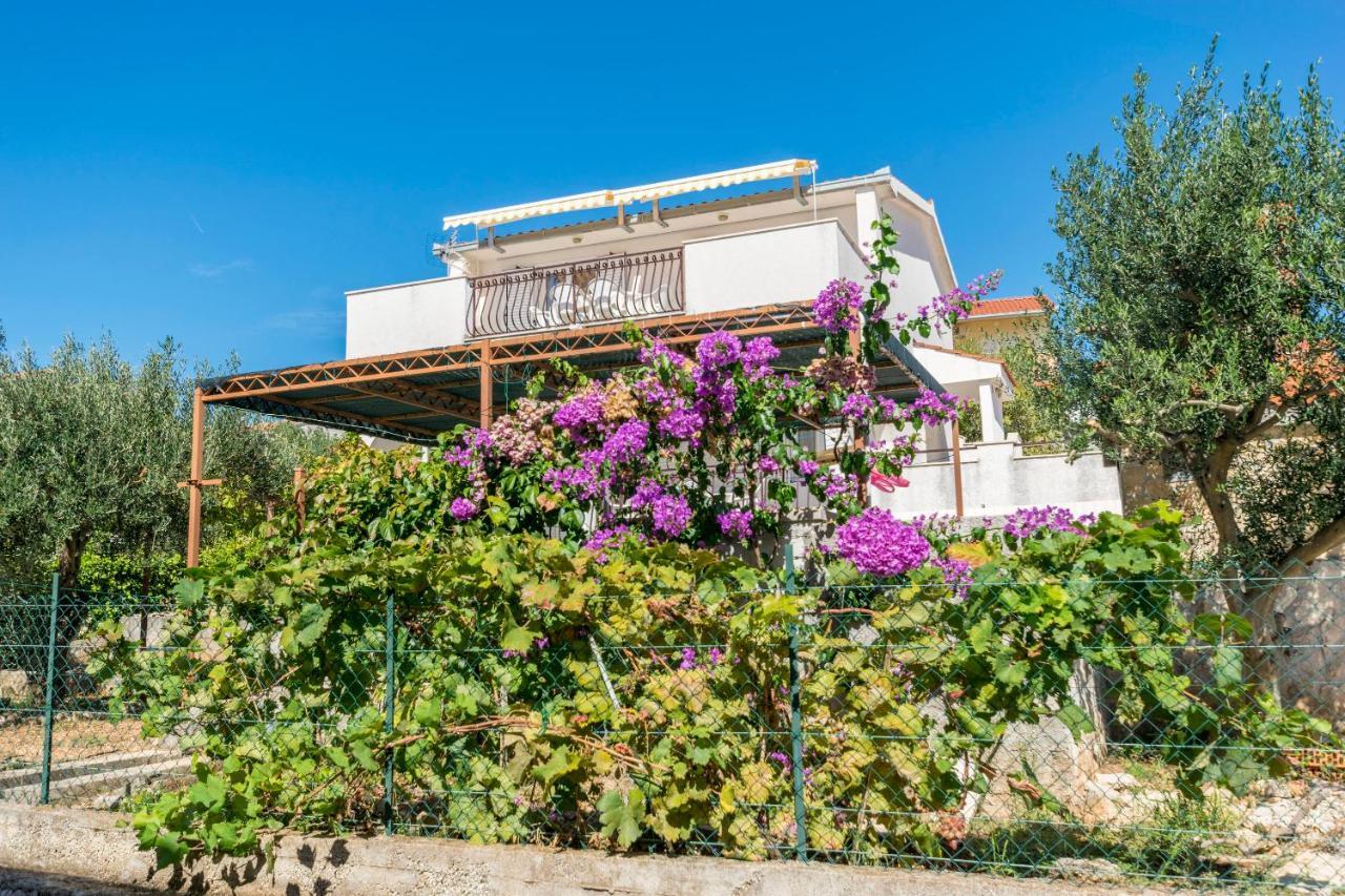 Apartments Neda Трогир Экстерьер фото