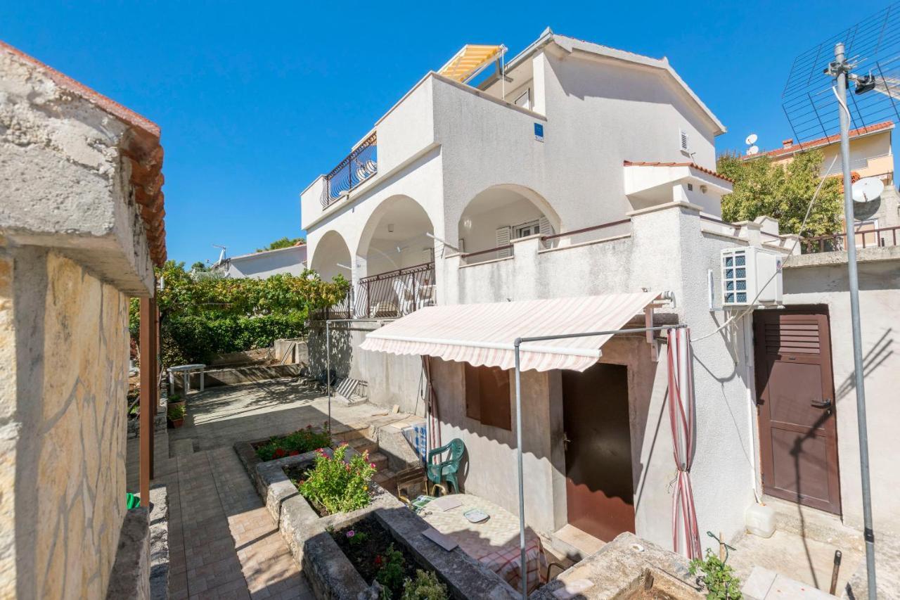 Apartments Neda Трогир Экстерьер фото