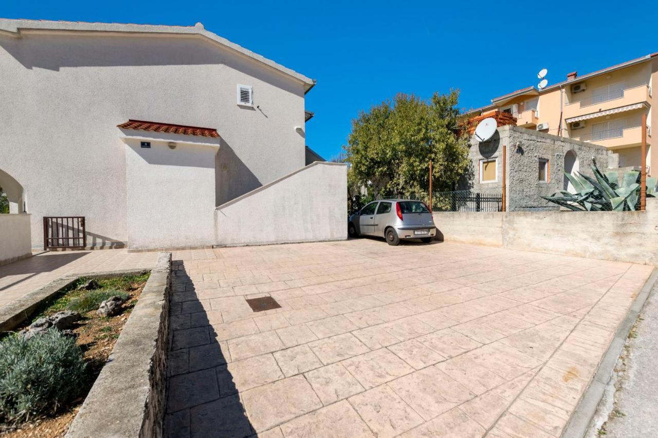 Apartments Neda Трогир Экстерьер фото